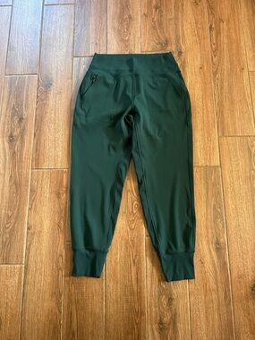 Athleta Women’s Jogger Green Pants Pockets Size M